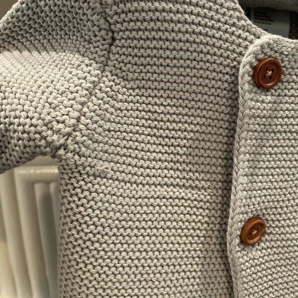 NWT Bloomingdales Elegant Baby 6m Gray Cardigan - Picture 4 of 5